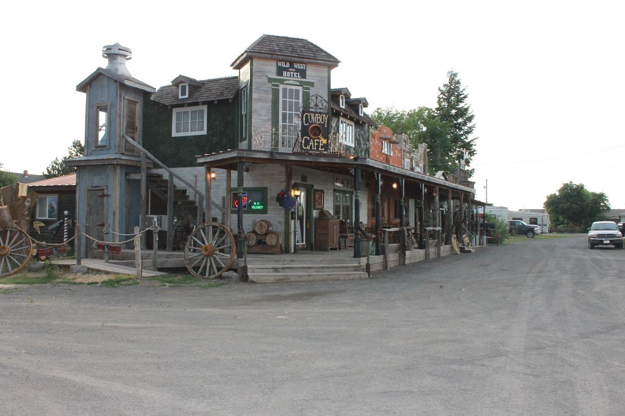 Black Bear Motel Davenport Dış mekan fotoğraf